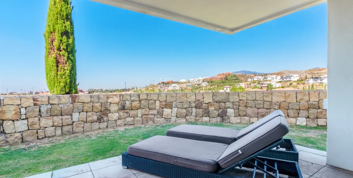 Venta de apartamento en planta baja en Los Flamingos 17