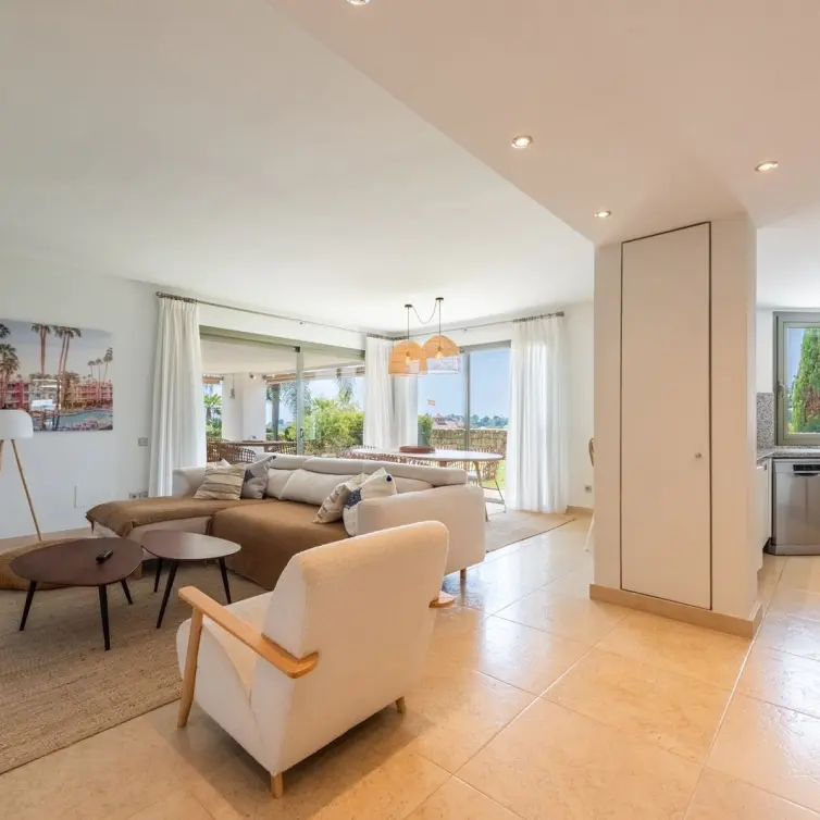 Sale of ground floor apartment in Los Flamingos