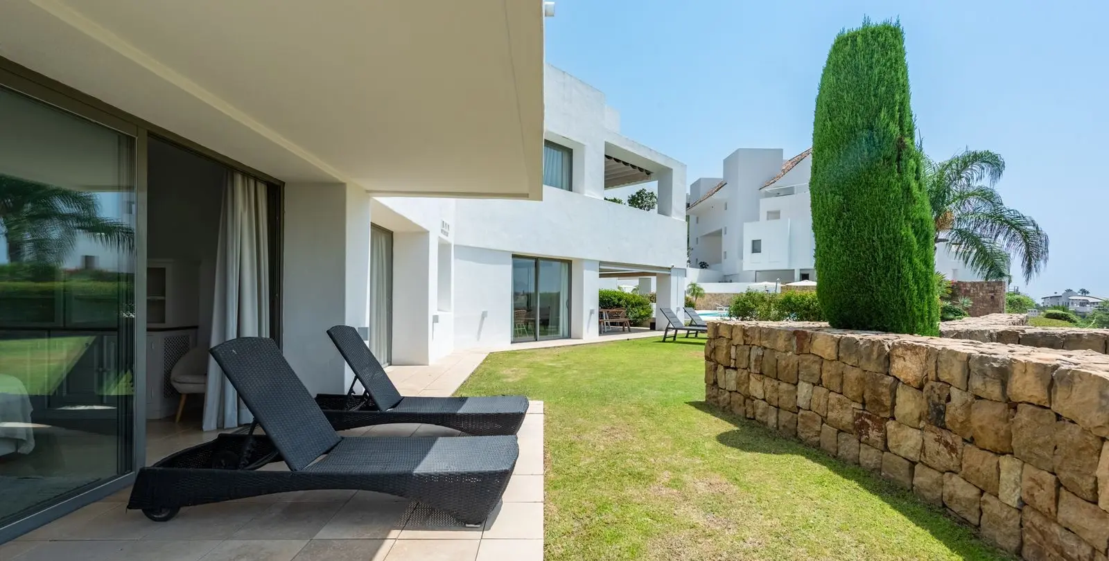 Sale of ground floor apartment in Los Flamingos 6