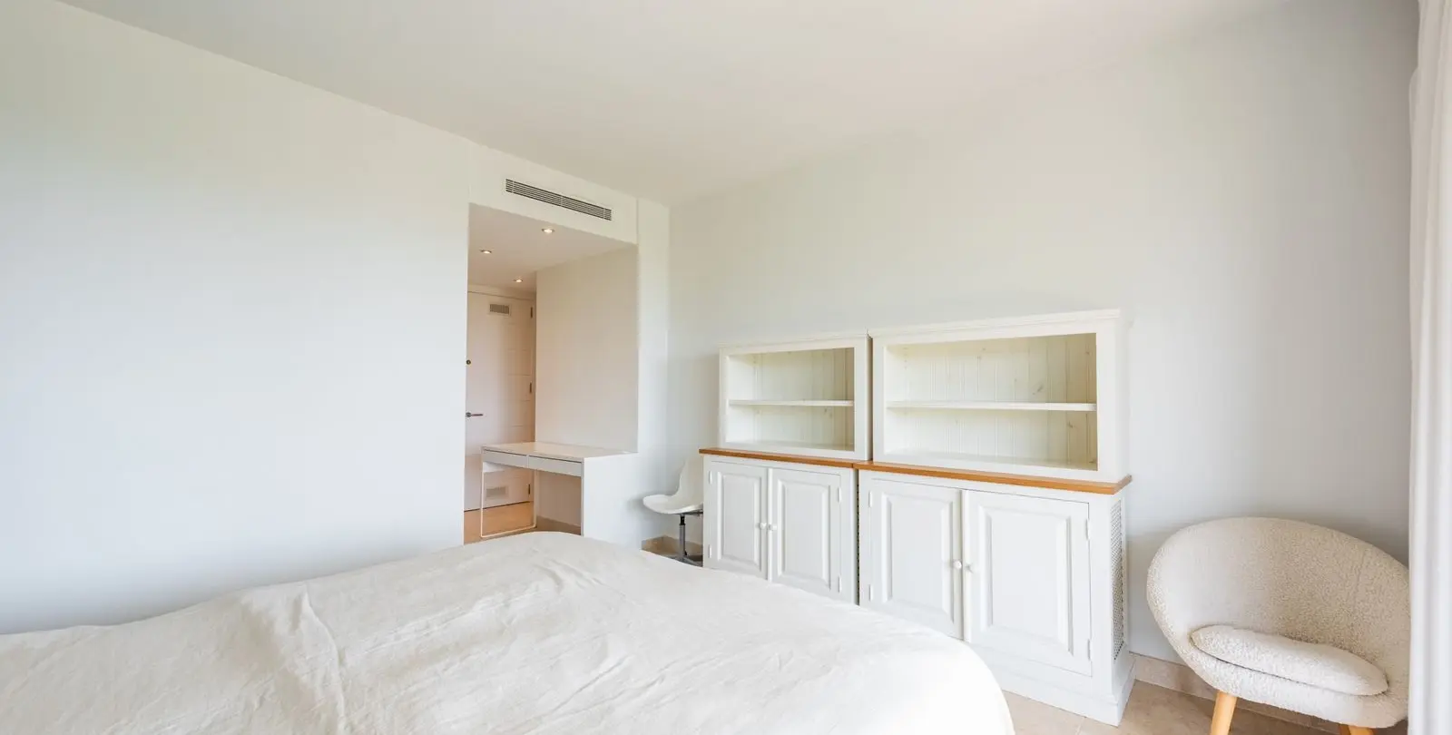 Sale of ground floor apartment in Los Flamingos 11