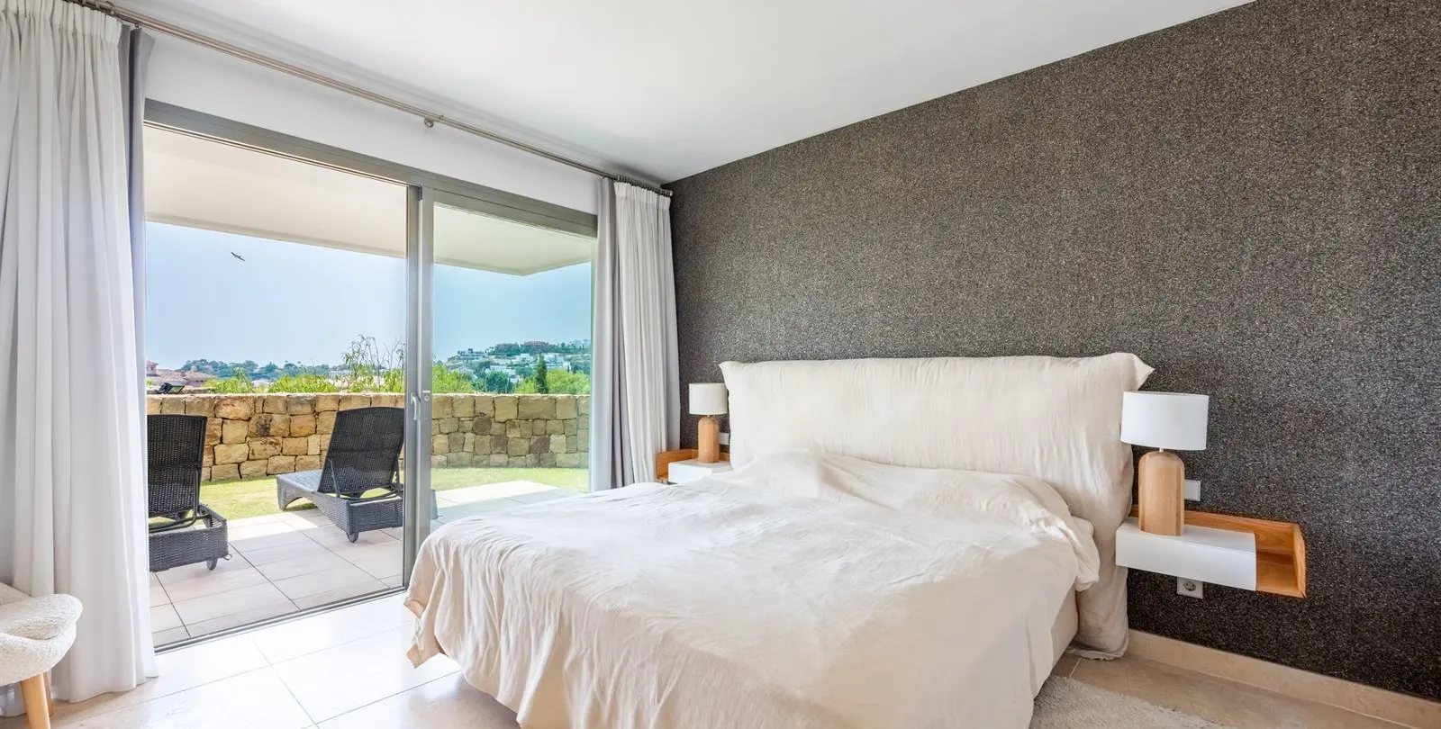 Sale of ground floor apartment in Los Flamingos 15