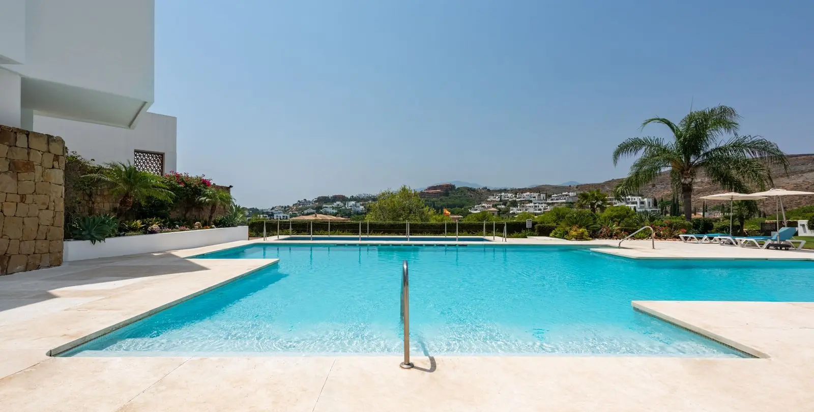Sale of ground floor apartment in Los Flamingos 30