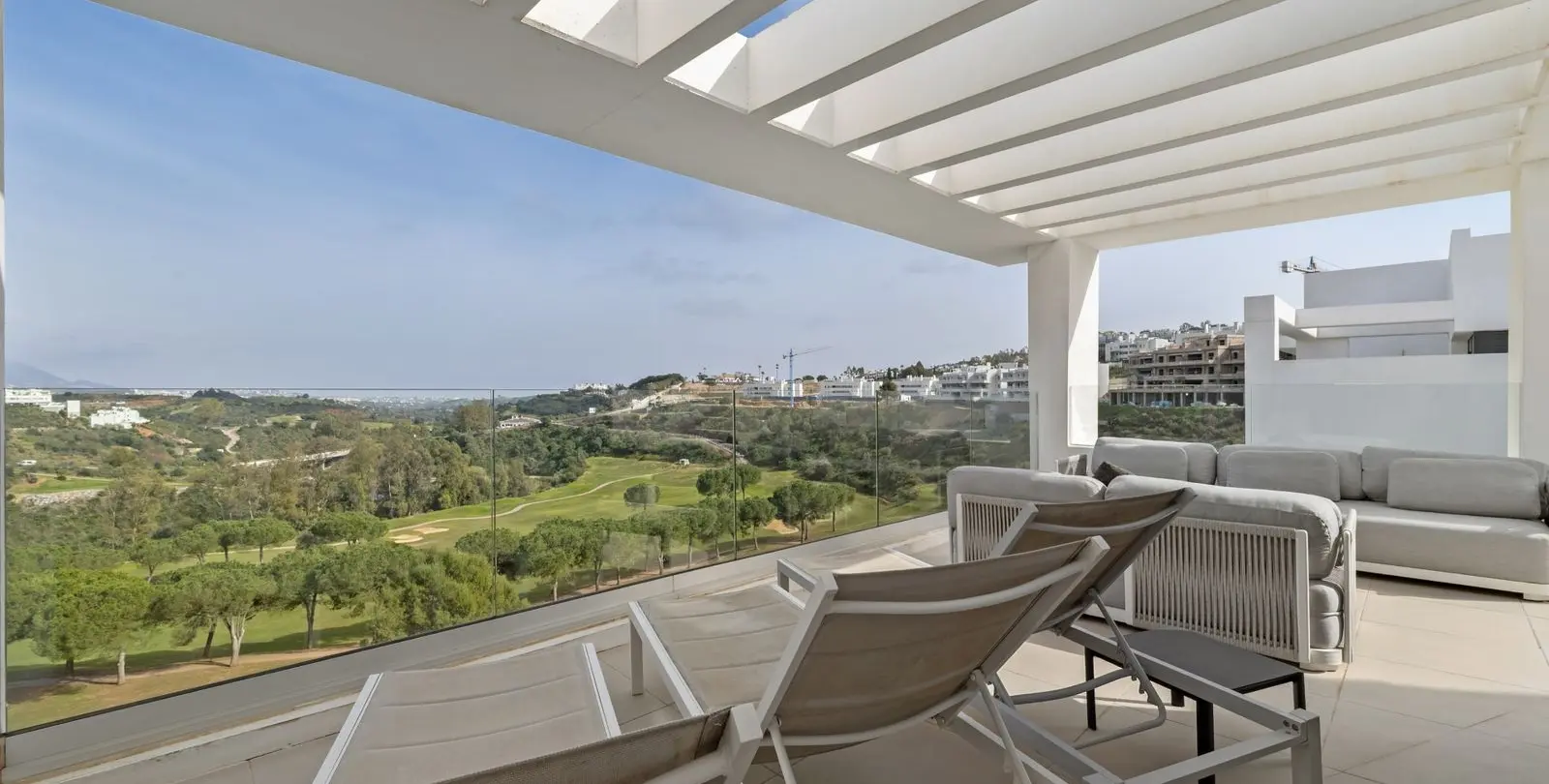 Venta de ático en La Cala Golf 8