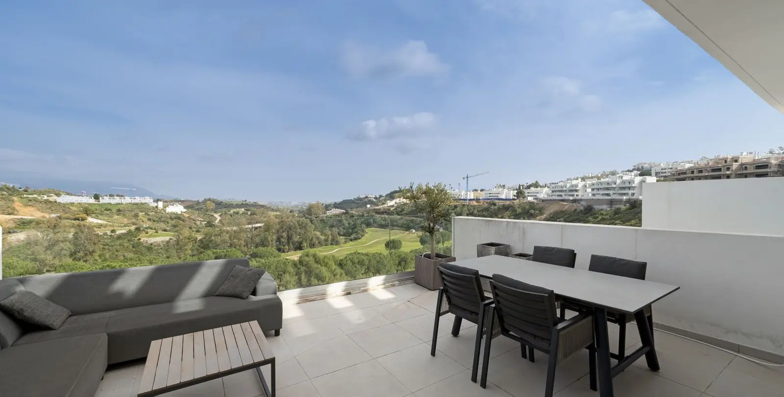 Venta de ático en La Cala Golf 27