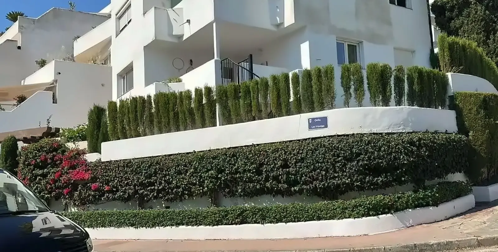 Sale of middle floor apartment in Nueva Andalucía 7