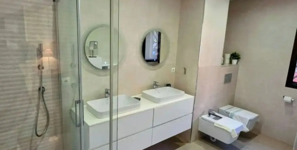 Sale of middle floor apartment in Estepona 9