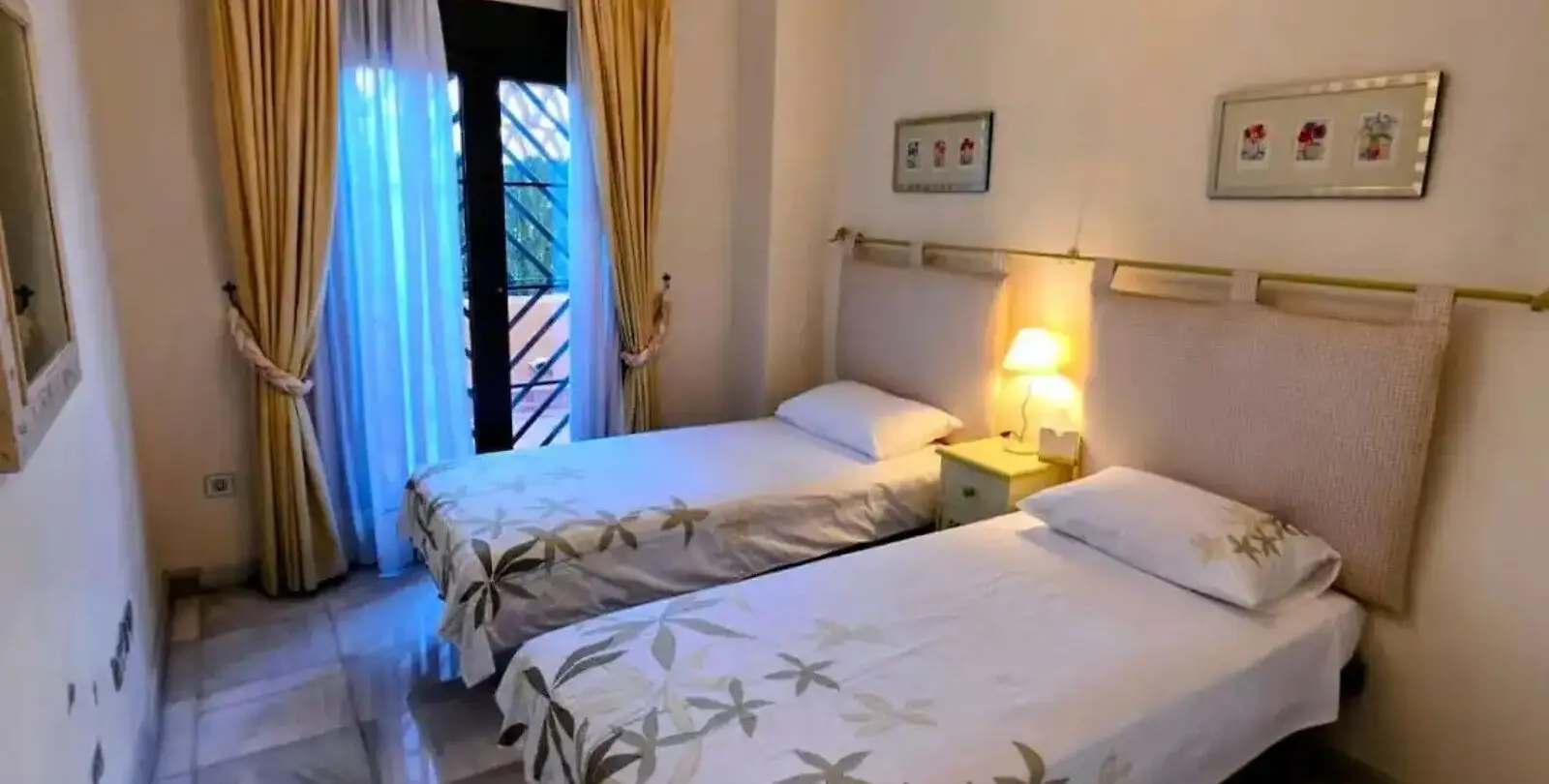 Sale of middle floor apartment in Estepona 10