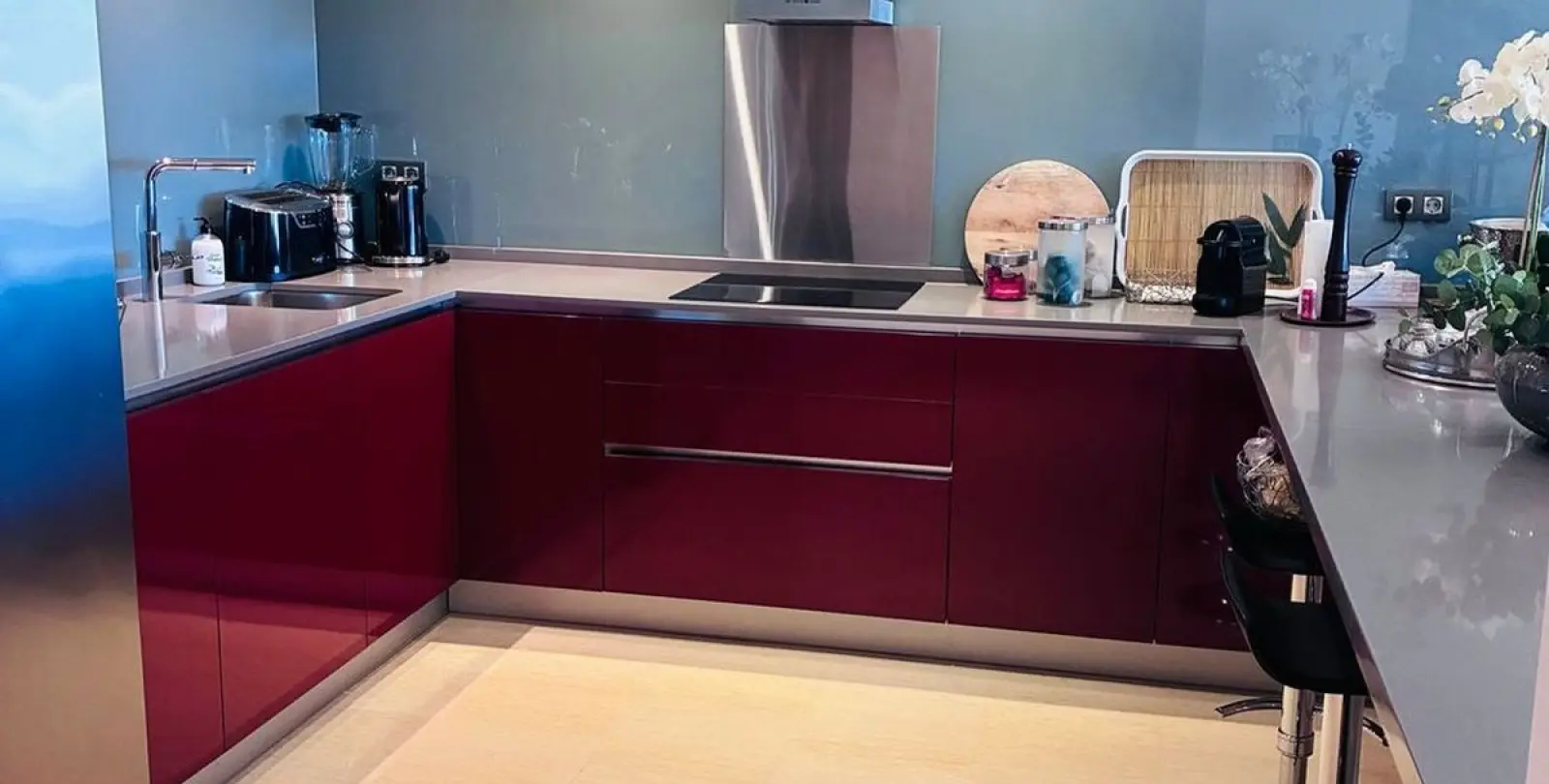 Sale of middle floor apartment in Benahavís 7