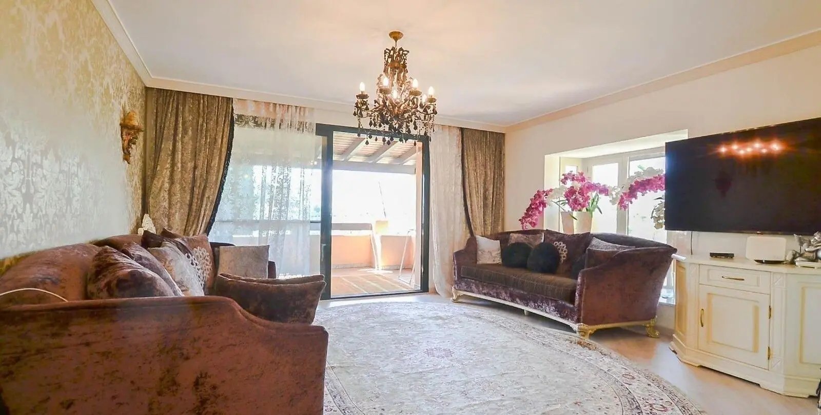 Sale of penthouse duplex in Estepona 5