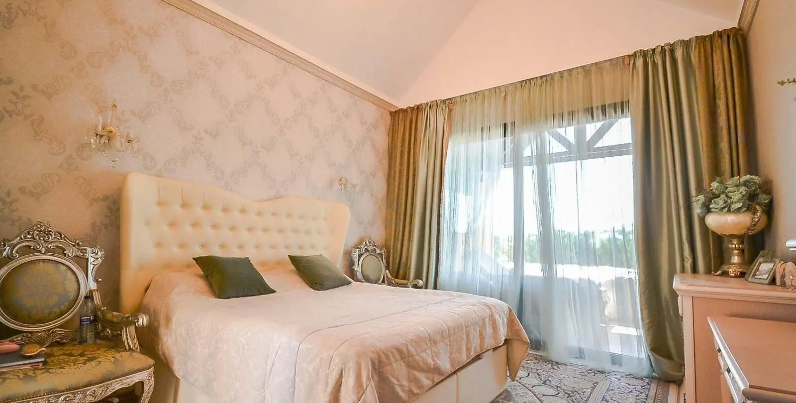 Sale of penthouse duplex in Estepona 12
