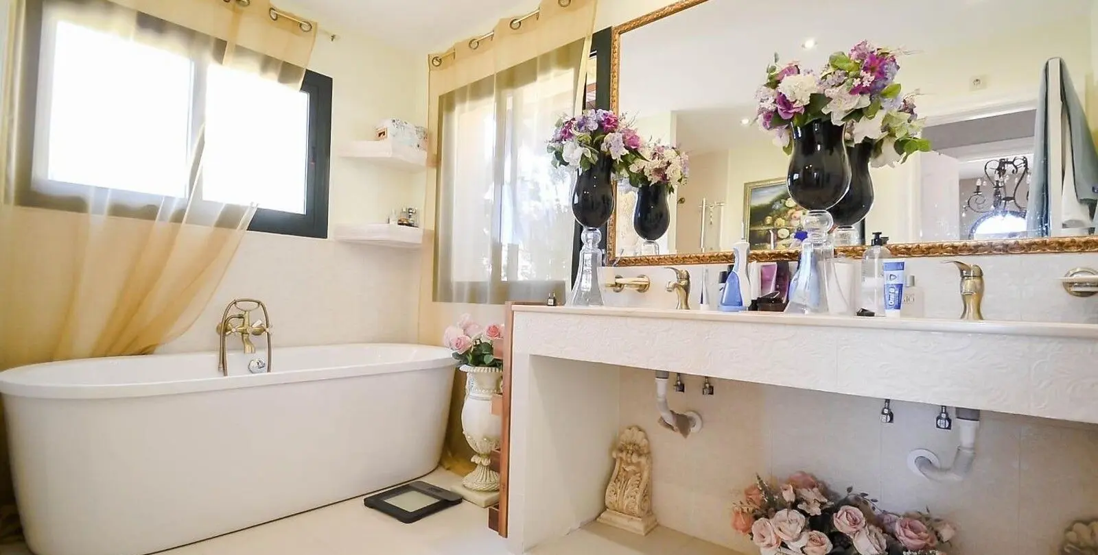 Sale of penthouse duplex in Estepona 16
