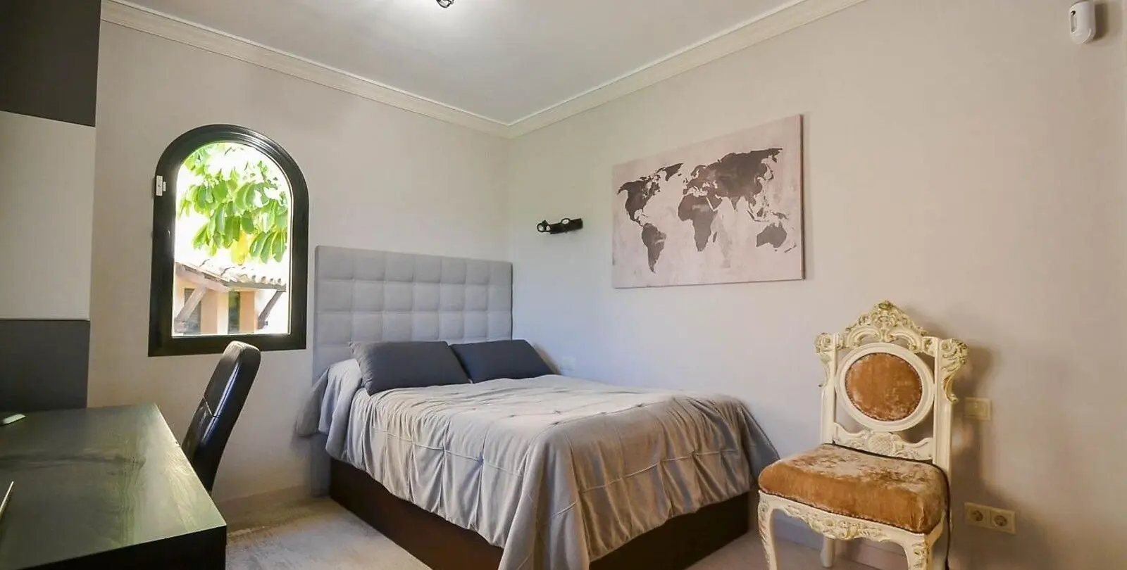 Sale of penthouse duplex in Estepona 17