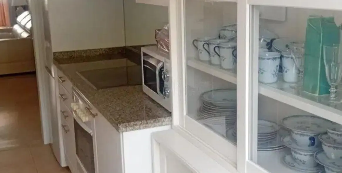 Sale of middle floor apartment in The Golden Mile 7
