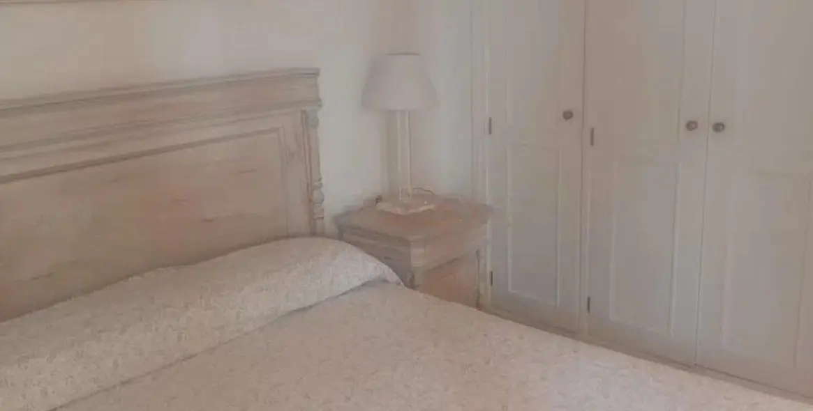 Sale of middle floor apartment in The Golden Mile 12
