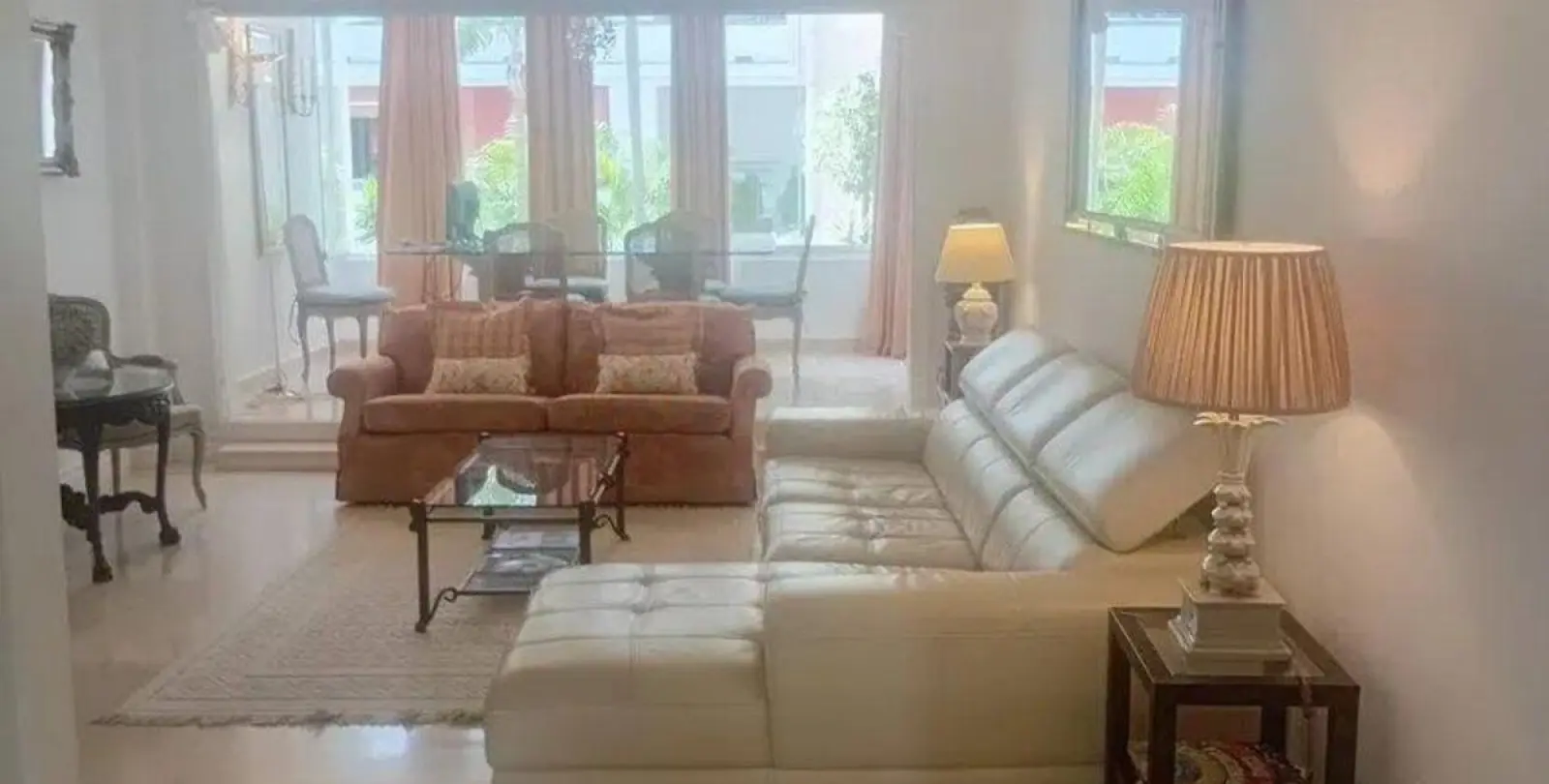 Sale of middle floor apartment in The Golden Mile 2
