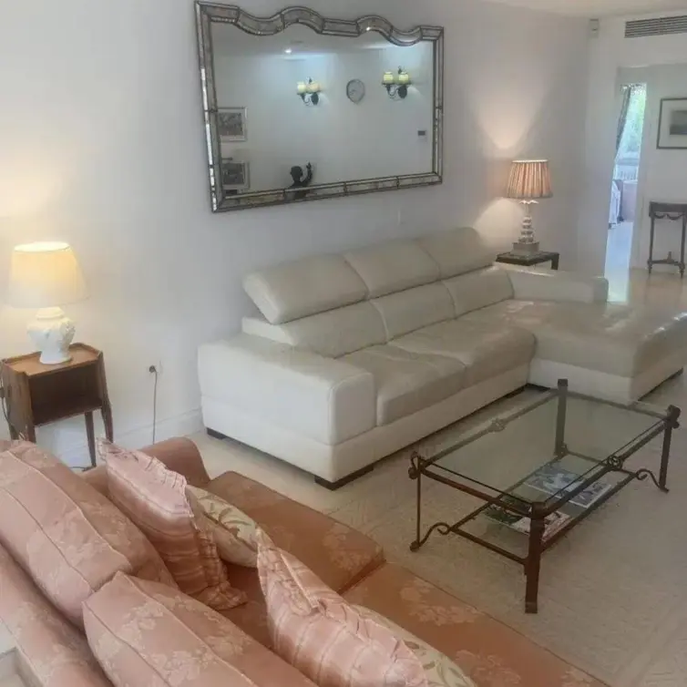 Sale of middle floor apartment in The Golden Mile