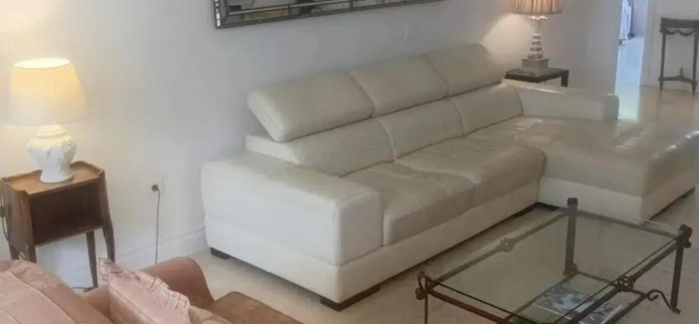 Sale of middle floor apartment in The Golden Mile 3