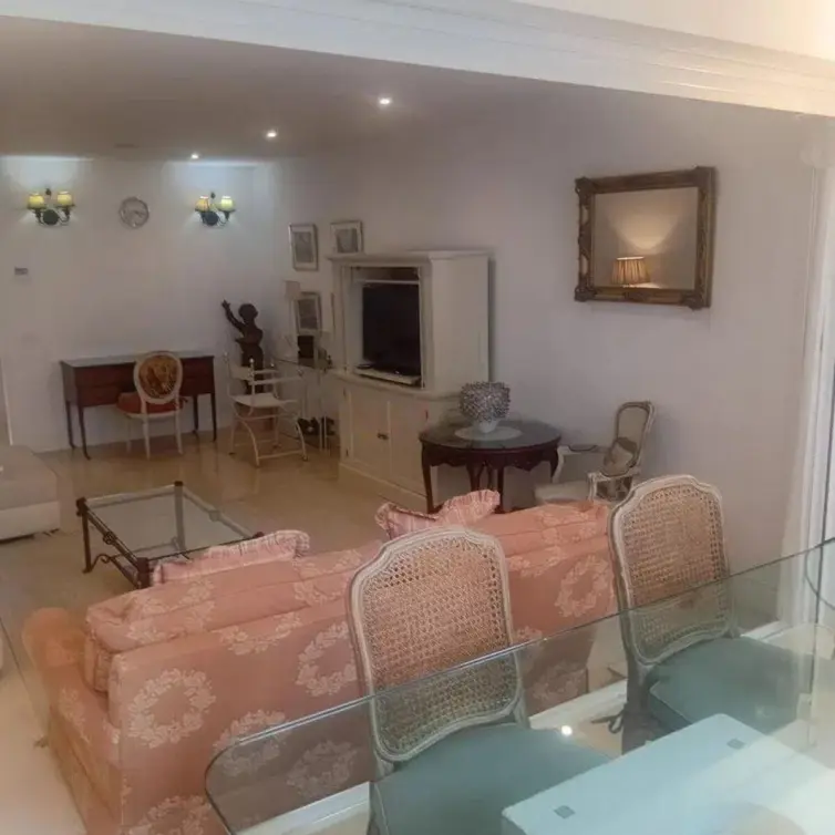 Sale of middle floor apartment in The Golden Mile