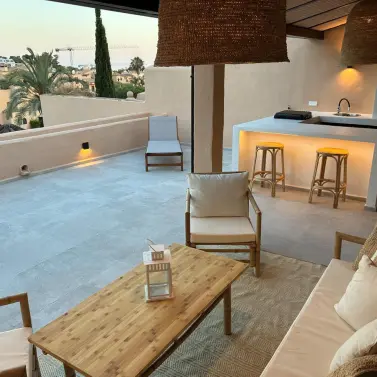 Sale of penthouse duplex in Estepona