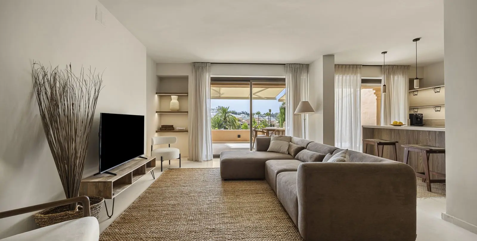Продажа двухуровневого пентхауса в Estepona 5