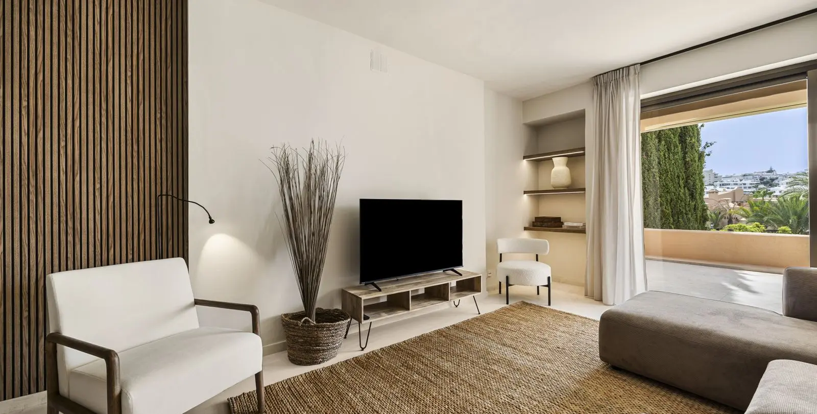 Продажа двухуровневого пентхауса в Estepona 8