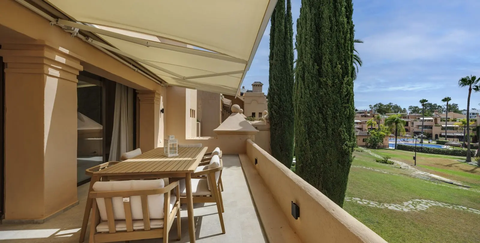 Продажа двухуровневого пентхауса в Estepona 27