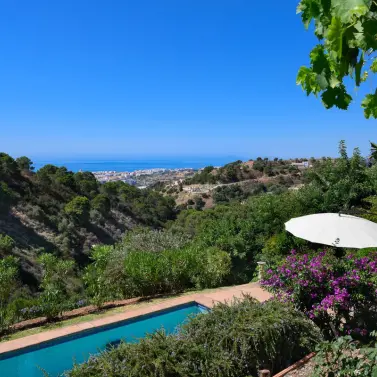 Venta de villa independiente en Estepona