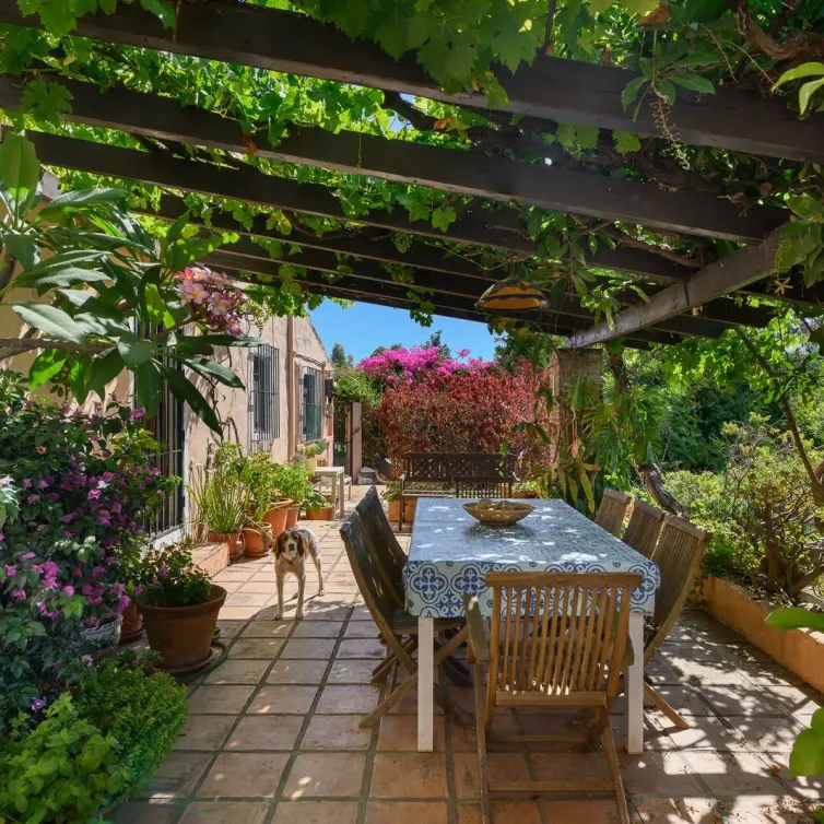 Продажа  отдельно стоящей виллы в Estepona