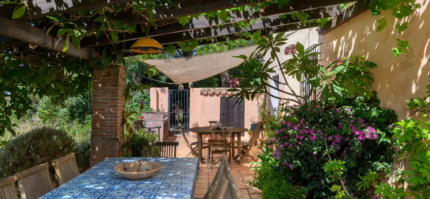 Продажа  отдельно стоящей виллы в Estepona 3