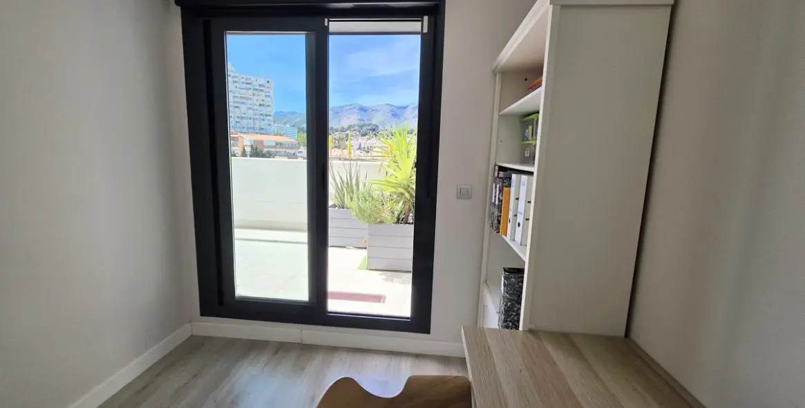 Продажа апартаментов на среднем этаже в Málaga Centro 1