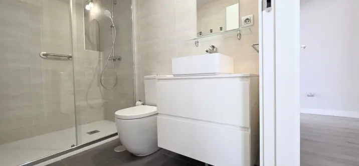 Venta de apartamento en planta media en Málaga Centro 3