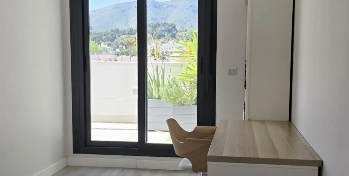 Продажа апартаментов на среднем этаже в Málaga Centro 6