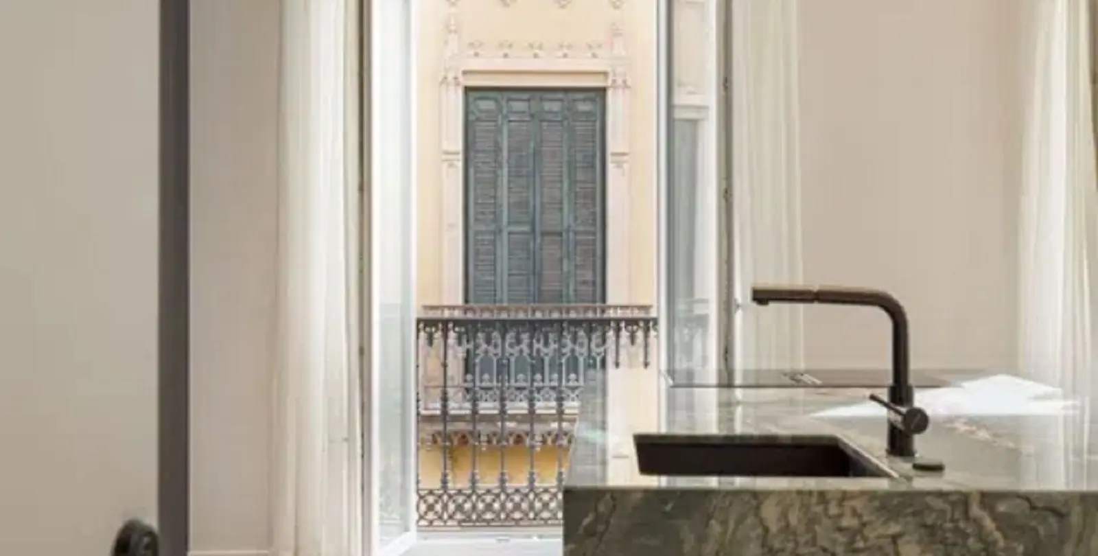 Venta de apartamento en planta media en Málaga Centro 3