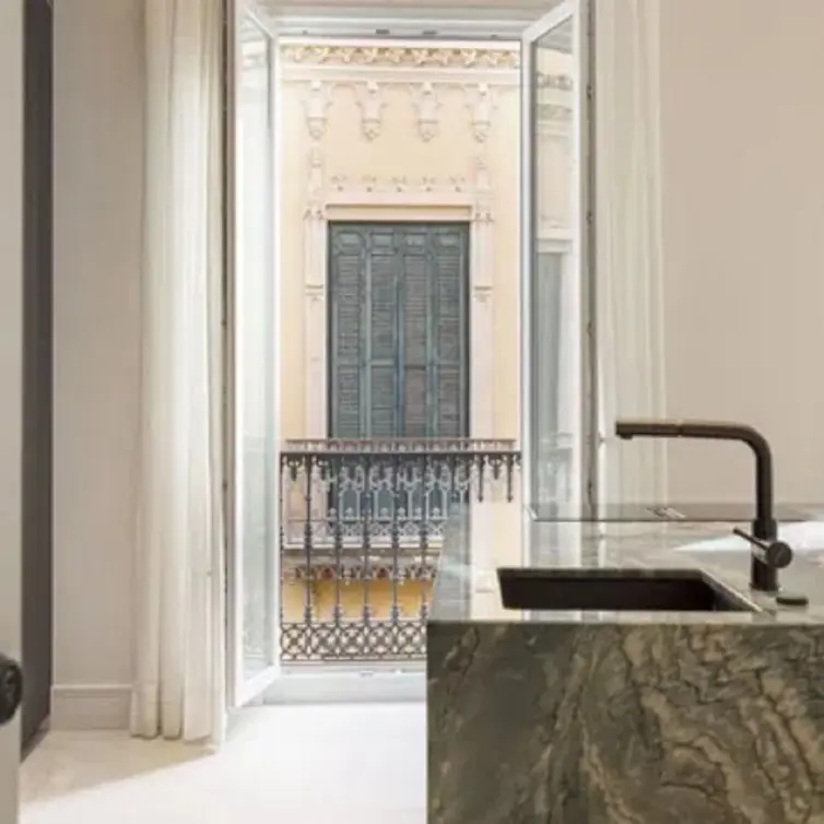 Venta de apartamento en planta media en Málaga Centro