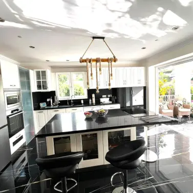 Venta de villa independiente en Sierrezuela
