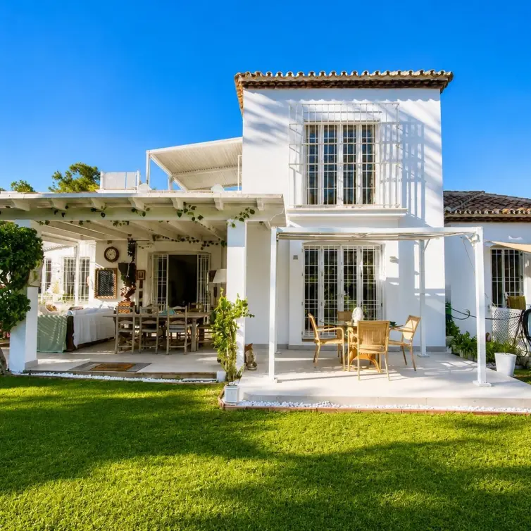 Sale of detached villa in Benamara