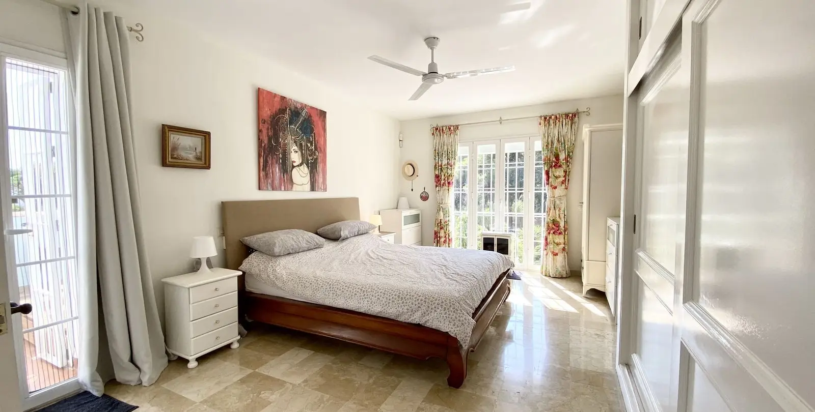 Sale of detached villa in Benamara 18
