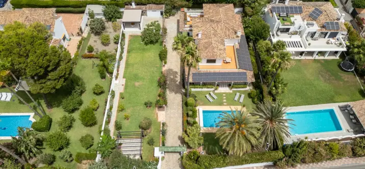 Venta de villa independiente en San Pedro de Alcántara 1