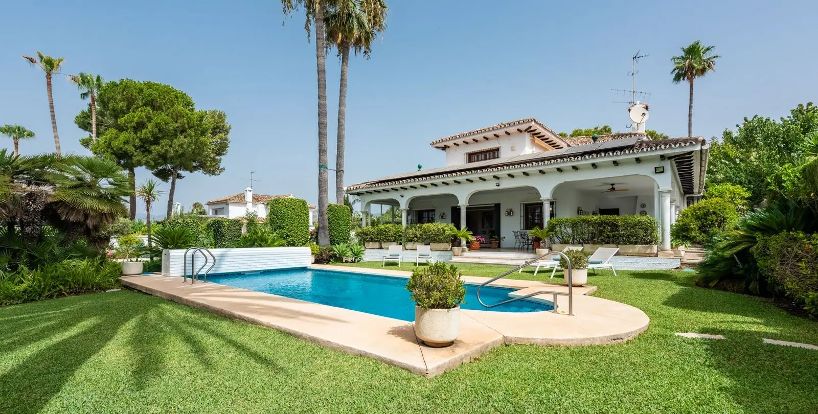 Продажа  отдельно стоящей виллы в San Pedro de Alcántara 2
