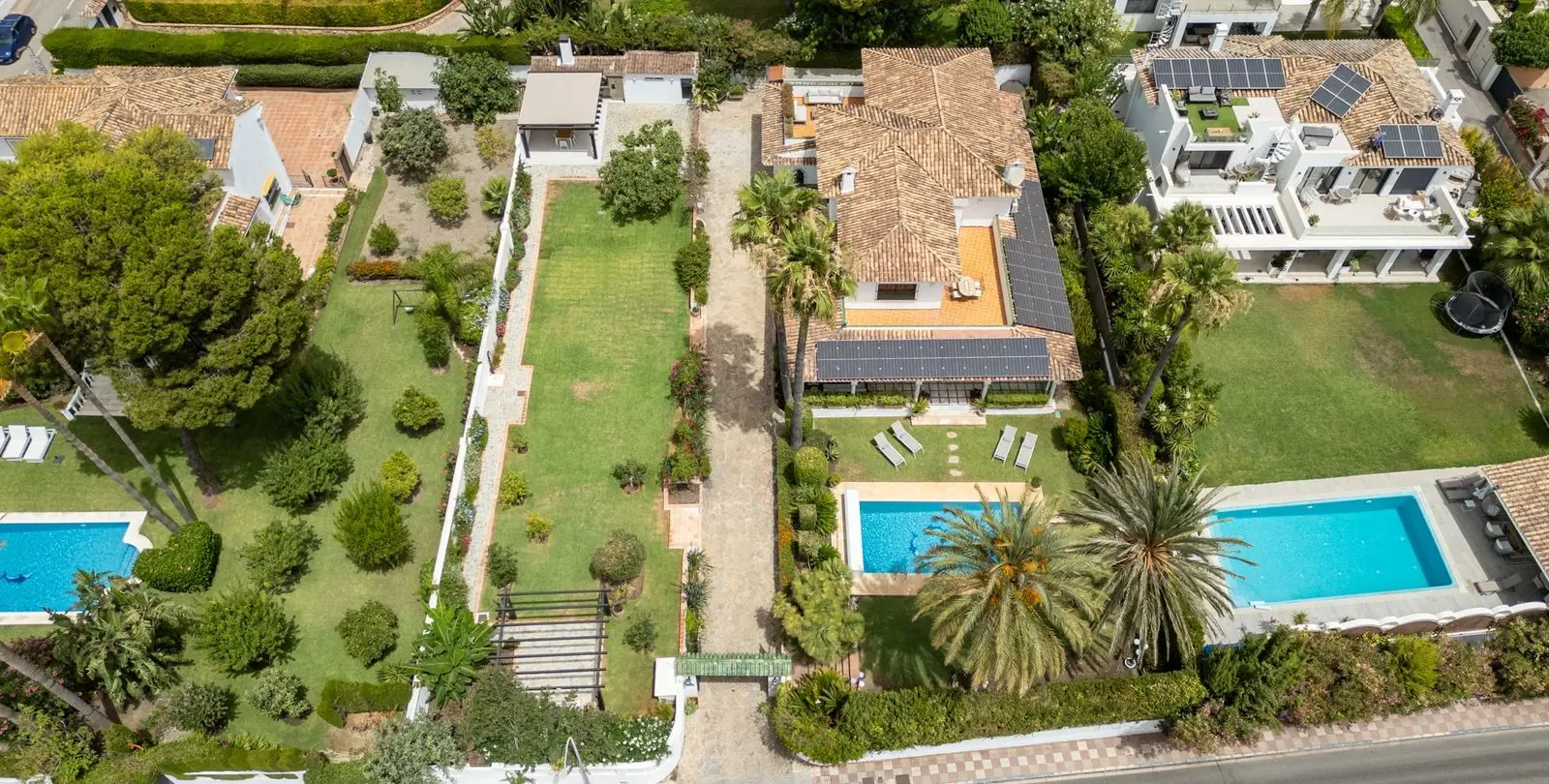 Продажа  отдельно стоящей виллы в San Pedro de Alcántara 4