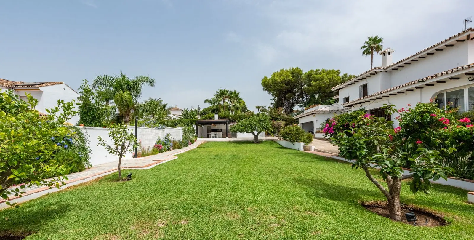 Продажа  отдельно стоящей виллы в San Pedro de Alcántara 8