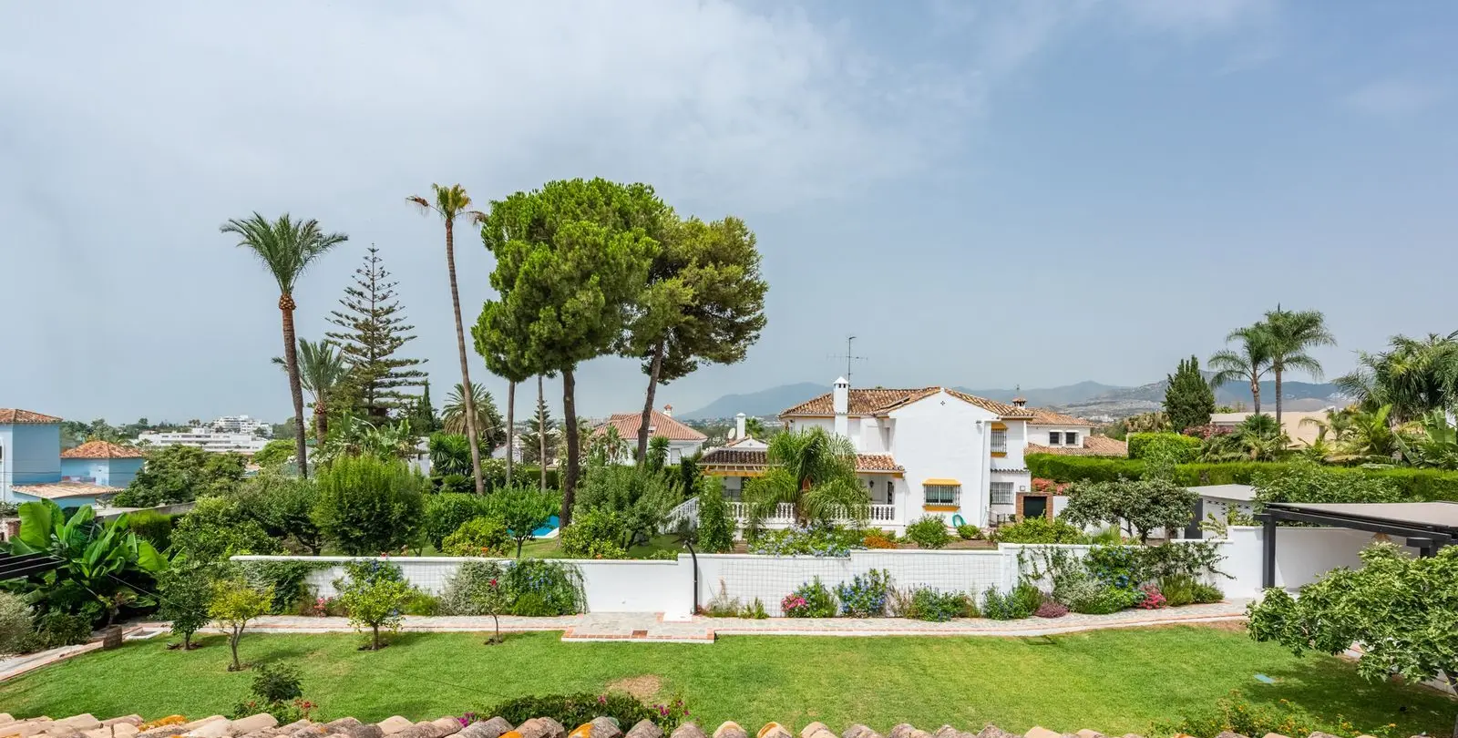 Продажа  отдельно стоящей виллы в San Pedro de Alcántara 40