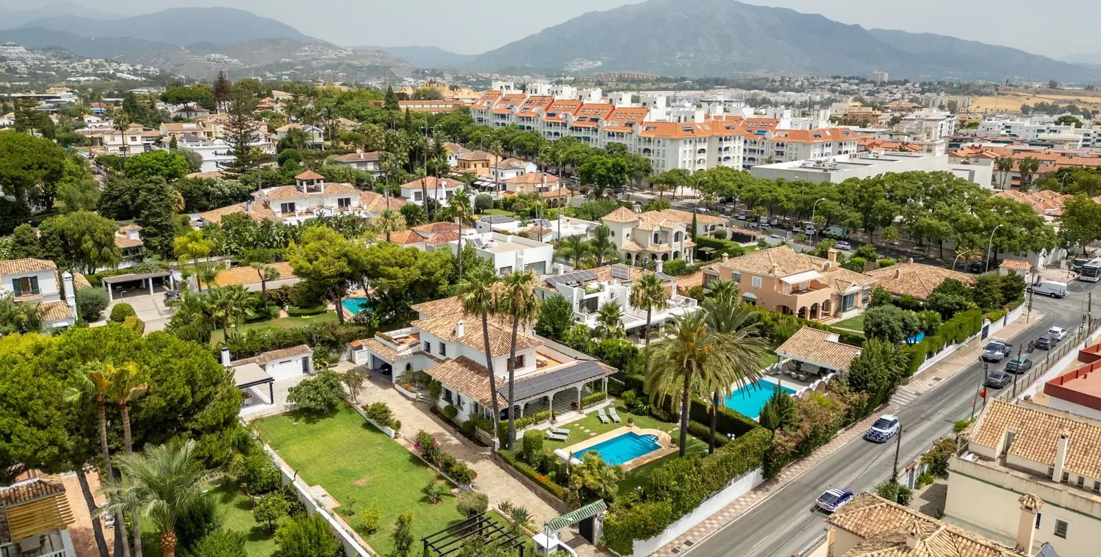 Продажа  отдельно стоящей виллы в San Pedro de Alcántara 42