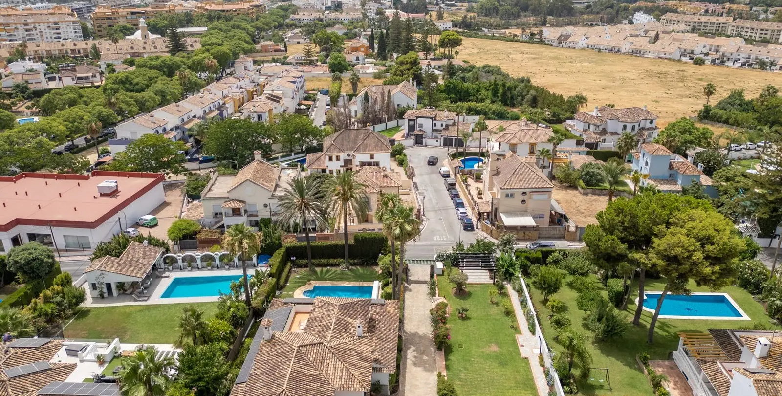 Продажа  отдельно стоящей виллы в San Pedro de Alcántara 44