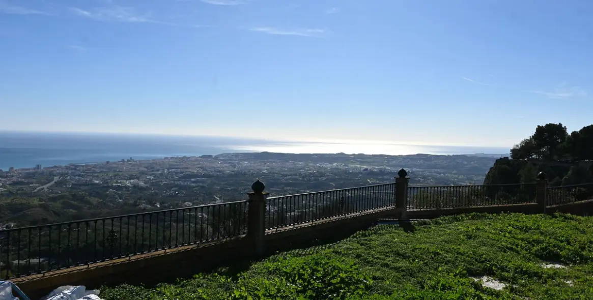 Venta de parcela residencial en Mijas 1