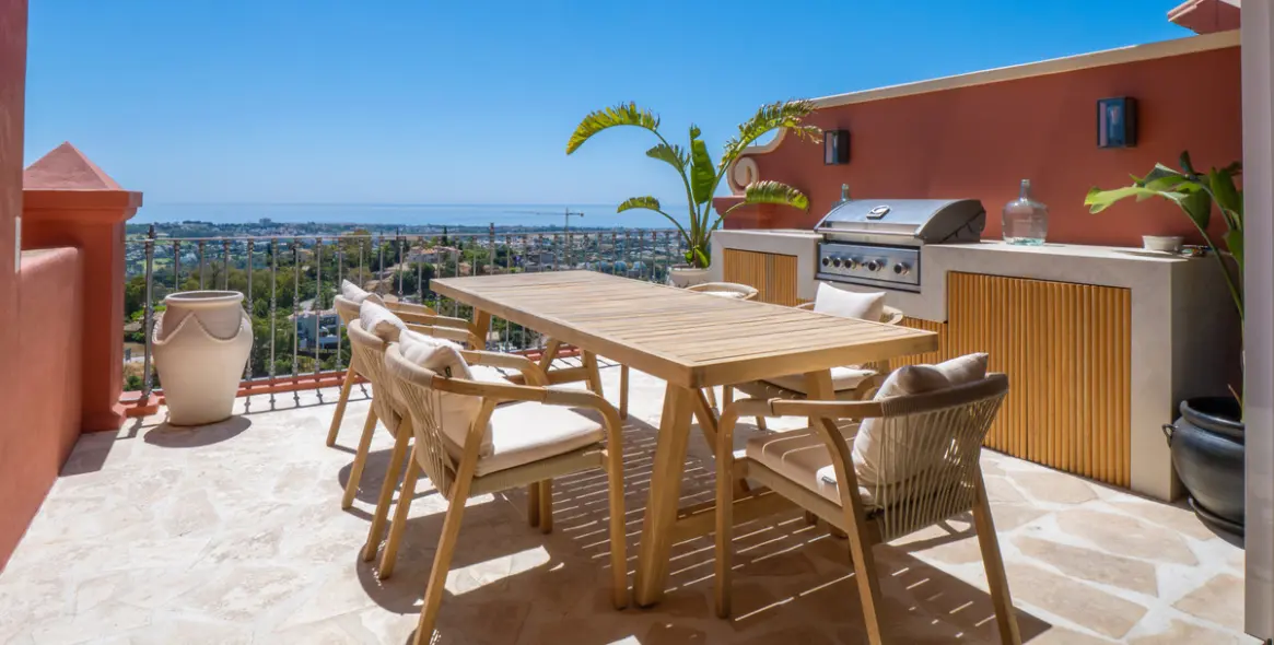 Venta de ático dúplex en Benahavís 20