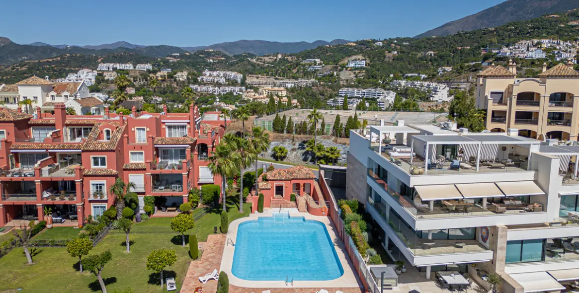 Venta de ático dúplex en Benahavís 27