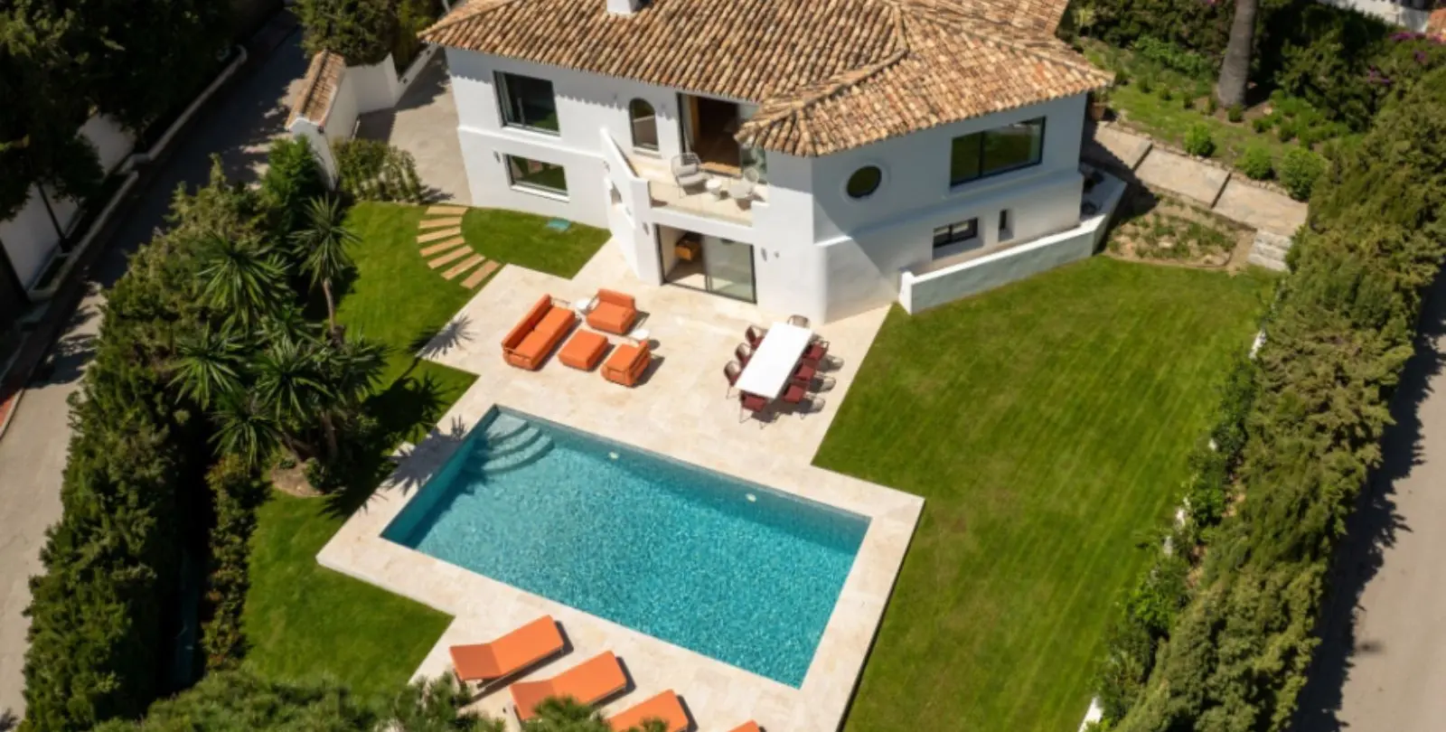 Продажа  отдельно стоящей виллы в Nueva Andalucía 12