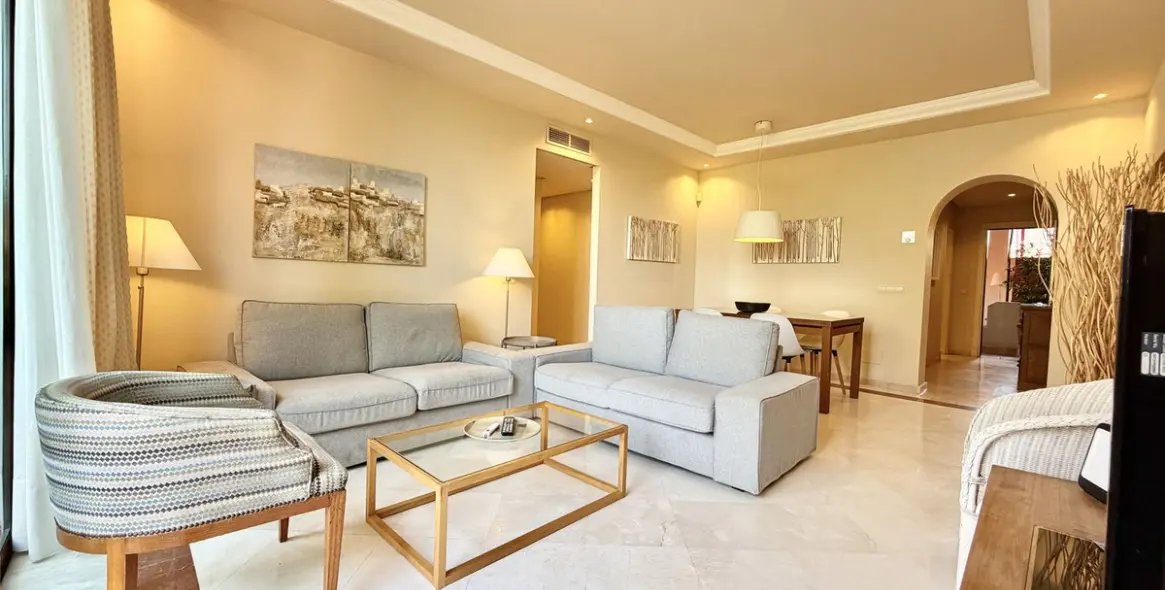 Долгосрочная аренда двухуровневого пентхауса в Elviria 8