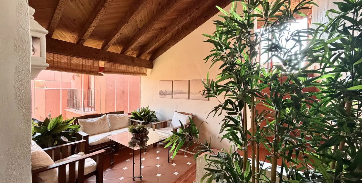 Долгосрочная аренда двухуровневого пентхауса в Elviria 12